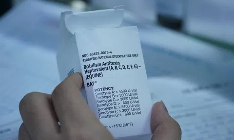 Chuyển 6 lọ thuốc giải độc từ Thụy Sỹ về Việt Nam để cứu bệnh nhân